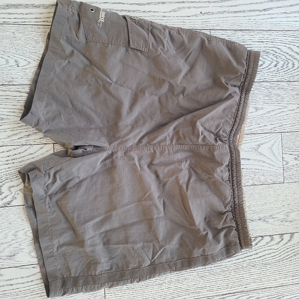 Pool short